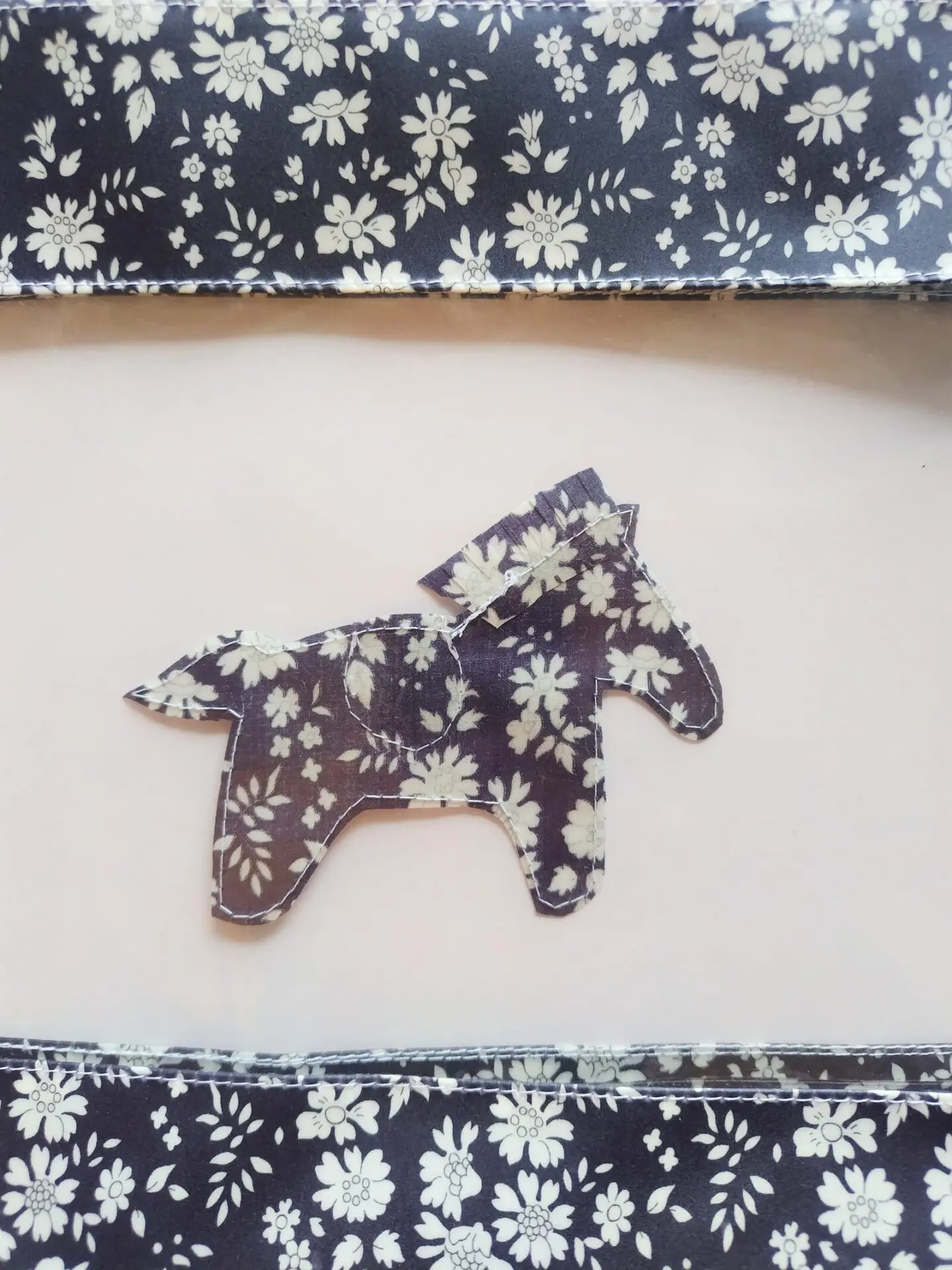 ☆受注制作☆A4 お馬ちゃんクリアポーチ L字ファスナーポーチ リバティ