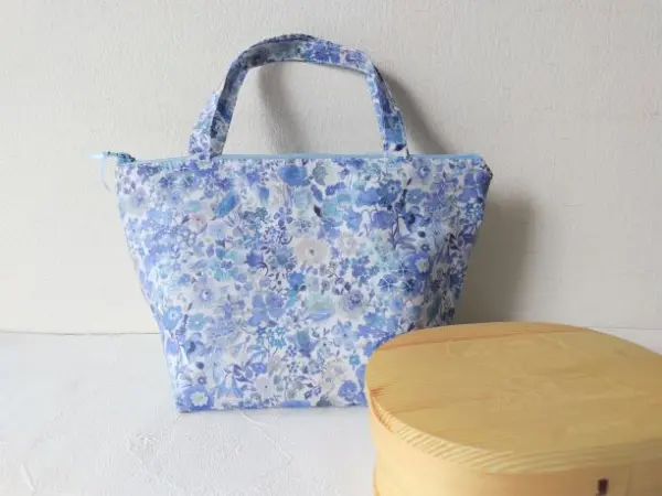 ☆受注制作☆保冷・保温 ランチバッグ（子ども・女性向け） リバティ