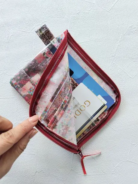 リバティプリントで作るオリジナルお薬手帳ポーチ｜世界に一つだけの