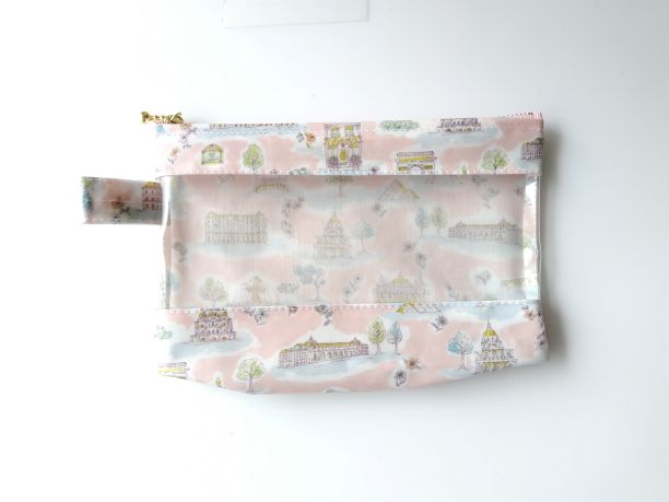 横型-3　マチつき　クリアポーチ　パリスポストカード　♡パリの都市の魅力を繊細なスケッチで表現しています