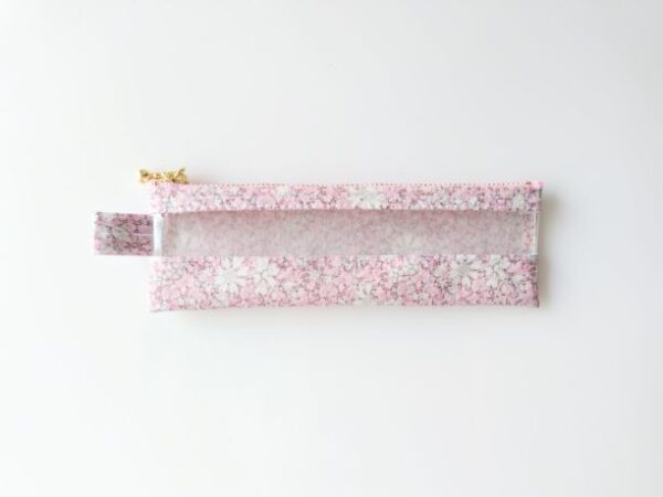ペンケース小　メガネケース　クリアポーチ　カペルペッパー　リバティ　ラミネート　♡「カペル」と「ペッパー」という2つのアイコニックな定番柄がシームレスに融合
