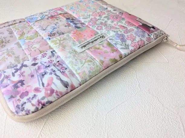 こんなの欲しかった！」を形に｜B6サイズのリバティパッチワーク