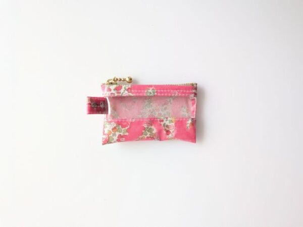 xxxs-3　極小サイズ　クリアポーチ 　ベッツィアングラフィティ　リバティ　ラミネート　♡「ベッツィ」をフレッシュで楽しくアレンジ