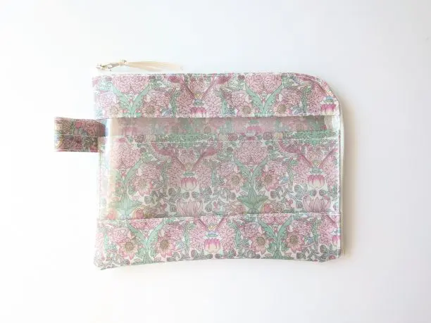 【34】カフェオレ♡ページ⭐︎リバティ　ポーチ ITEMS | リバティ×リバティ