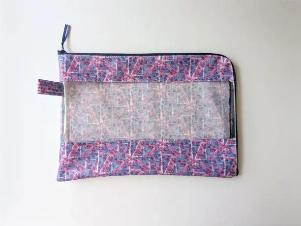 オーダー品　リバティ×半クリア ラミネートポーチ オーダー品 リバティ×半クリア ラミネートポーチ ITEMS | リバティ