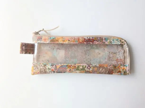 ハローベイビー　L字ファスナーポーチ ハローベイビー L字ファスナーポーチ