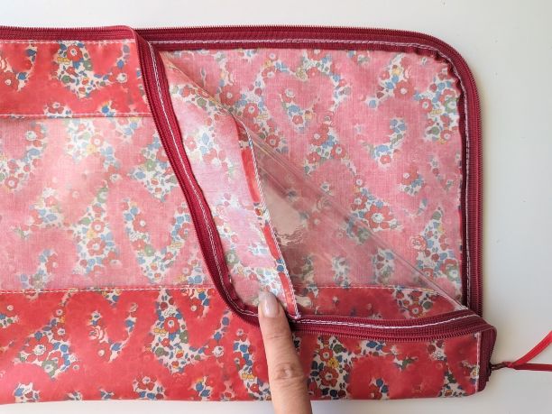 B5 L字ファスナークリアポーチ ベッツィアングラフィティ リバティ ラミネート ♡ 「ベッツィ」をフレッシュで楽しくアレンジしました - 画像 (5)