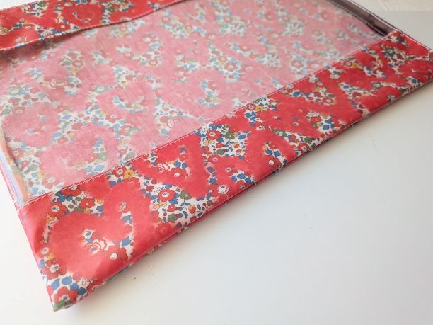 A4 L字ファスナークリアポーチ ベッツィアングラフィティ リバティ ラミネート ♡「ベッツィ」をフレッシュで楽しくアレンジ - 画像 (5)