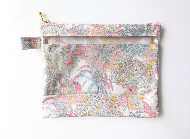 仕切りつきM-3　18.5×15　クリアポーチ　アンジェリカガーラ　リバティ　ラミネート　♡大胆な大花