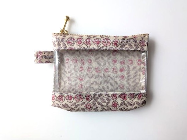 xxs-3 カードサイズ クリアポーチ スリーピングローズ リバティ ラミネート ♡皆川明氏とのコラボ - 画像 (2)