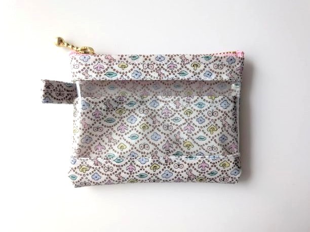 仕切り付きxxs-3 カードサイズ クリアポーチ フォレストウェーブ リバティ ラミネート ♡ミナ ペルホネンとのコラボレーション - 画像 (2)