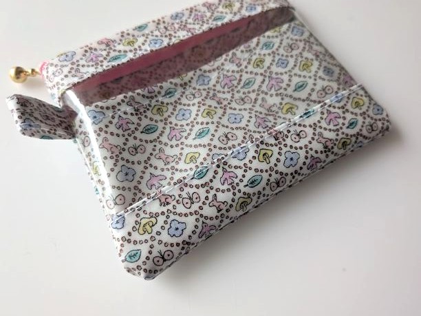 仕切り付きxxs-3 カードサイズ クリアポーチ フォレストウェーブ リバティ ラミネート ♡ミナ ペルホネンとのコラボレーション - 画像 (4)