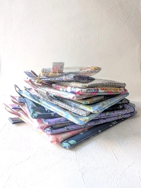 11/16 たまプラーザテラス クリエイターズウィンターマーケットに出店します｜久しぶりにご紹介する人気柄のクリアポーチ