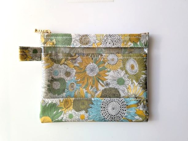 仕切り付きS-3　16.5×14　クリアポーチ　スモールスザンナ　リバティ　ラミネート　♡大小さまざまなひまわり