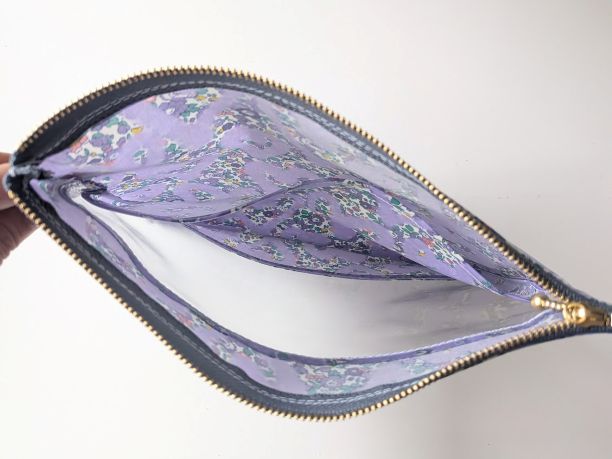 仕切り付きL-3 22×18 クリアポーチ ベッツィアングラフィティ リバティ ラミナート ♡「ベッツィ」をフレッシュで楽しくアレンジしました - 画像 (6)