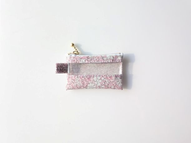 xxxs-3　9×5.5　クリアポーチ 　カペルペッパー　リバティ　ラミネート　♡「カペル」と「ペッパー」という2つのアイコニックな定番柄がシームレスに融合