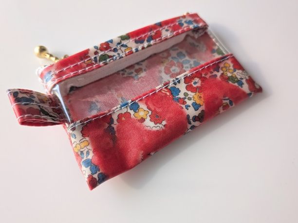 xxxs-3 9×5.5 クリアポーチ ベッツィアングラフィティ リバティ ラミネート ♡「ベッツィ」をフレッシュで楽しくアレンジしました - 画像 (4)