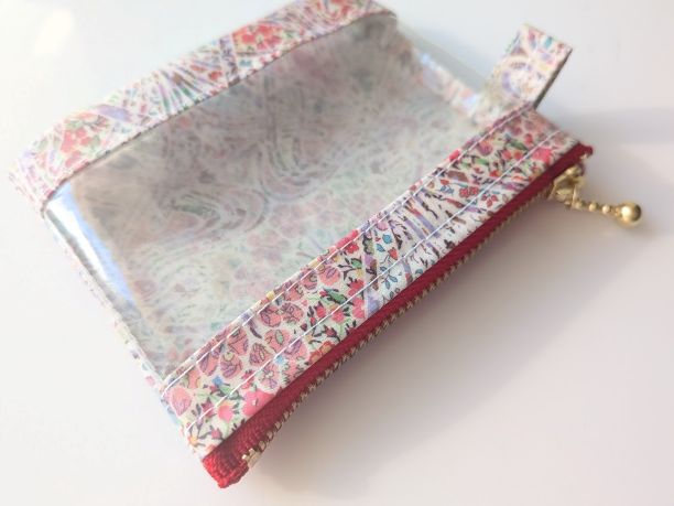 xxs-3 カードサイズ クリアポーチ アイアンシブロッサム リバティ ラミネート ♡リバティプリントとしても有名なフィービー、エマ・アンド・ジョージーナ、ケイティ・アンド・ミリーを使ってアイアンシを再構築 - 画像 (3)