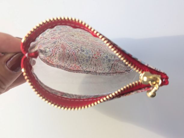 xxs-3 カードサイズ クリアポーチ アイアンシブロッサム リバティ ラミネート ♡リバティプリントとしても有名なフィービー、エマ・アンド・ジョージーナ、ケイティ・アンド・ミリーを使ってアイアンシを再構築 - 画像 (6)