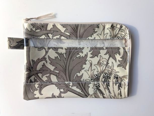 仕切り付き　B6　L字ファスナークリアポーチ　アネモネ　ウィリアムモリス　ラミネート　♡