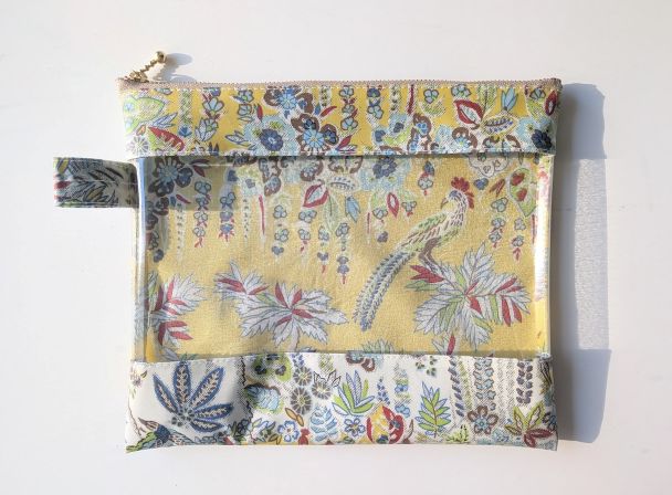 L-3 22×18 クリアポーチ エイヴィリーペイズリー リバティ ラミネート ♡熱帯のヤシの木、羽のような葉、幻想的な花々が細部に至るまで精巧に描かれています - 画像 (2)