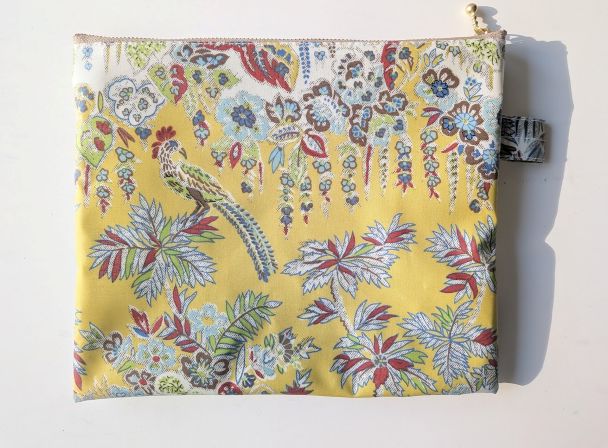 L-3 22×18 クリアポーチ エイヴィリーペイズリー リバティ ラミネート ♡熱帯のヤシの木、羽のような葉、幻想的な花々が細部に至るまで精巧に描かれています - 画像 (3)