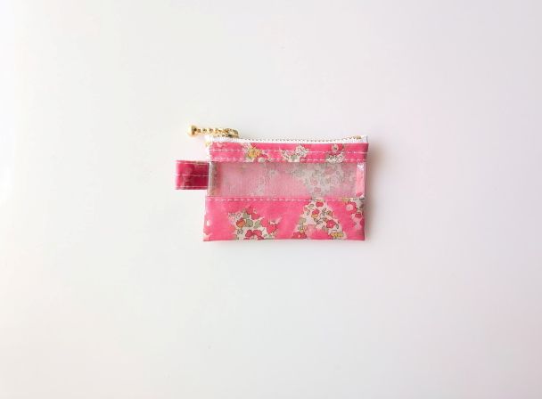 xxxs-3 9×5.5 クリアポーチ ベッツィアングラフィティ リバティ ラミネート ♡「ベッツィ」をフレッシュで楽しくアレンジしました