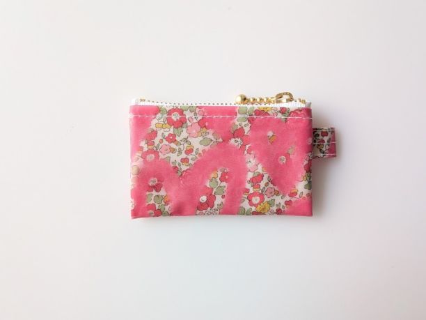 xxxs-3 9×5.5 クリアポーチ ベッツィアングラフィティ リバティ ラミネート ♡「ベッツィ」をフレッシュで楽しくアレンジしました - 画像 (3)