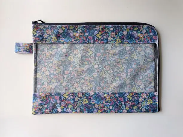 ☆受注制作☆ L字クリアティッシュポーチ リバティ ラミネート お好み