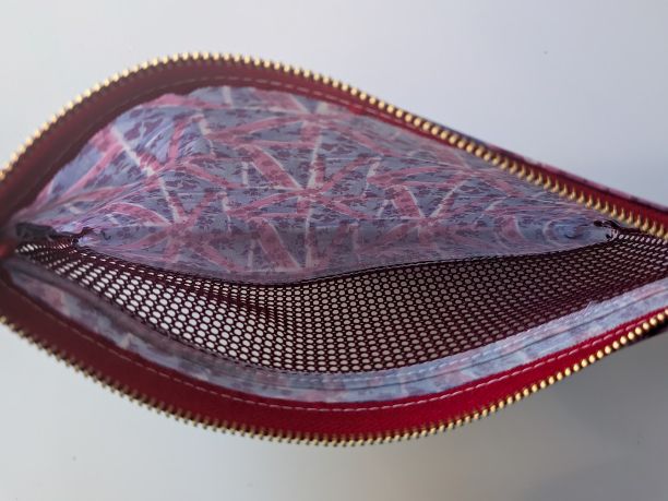 メッシュポーチ 20.5×10.5 歯ブラシケース マルチポーチ フローラルフラッグ リバティ ラミネート ♡ユニオンジャックを構成する幾何学的な形からインスパイアされた抽象的なデザイン - 画像 (5)