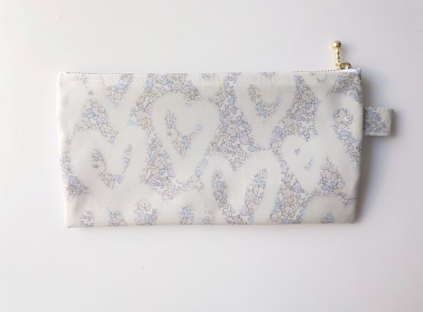 メッシュポーチ 20.5×10.5 歯ブラシケース マルチポーチ ベッツィアングラフィティ リバティ ラミネート ♡「ベッツィ」をフレッシュで楽しくアレンジしました - 画像 (2)