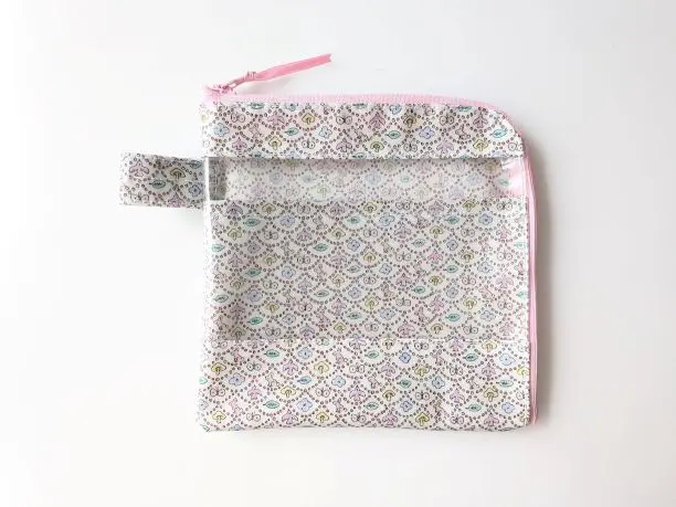 ☆受注制作☆仕切り付きB5・L字ファスナーポーチ リバティ ラミ お好み