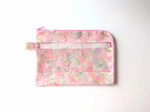 仕切り付き A5 L字ファスナークリアポーチ ホリーホックス リバティ