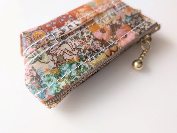 携帯ゴミ袋ケース アーカイブパッチワーク リバティ ラミネート ♡伝統的なペイズリーからモダンなジオメトリック、シグネチャーの花柄まで、57のデザインがそれぞれユニークな瞬間を表現 - 画像 (5)