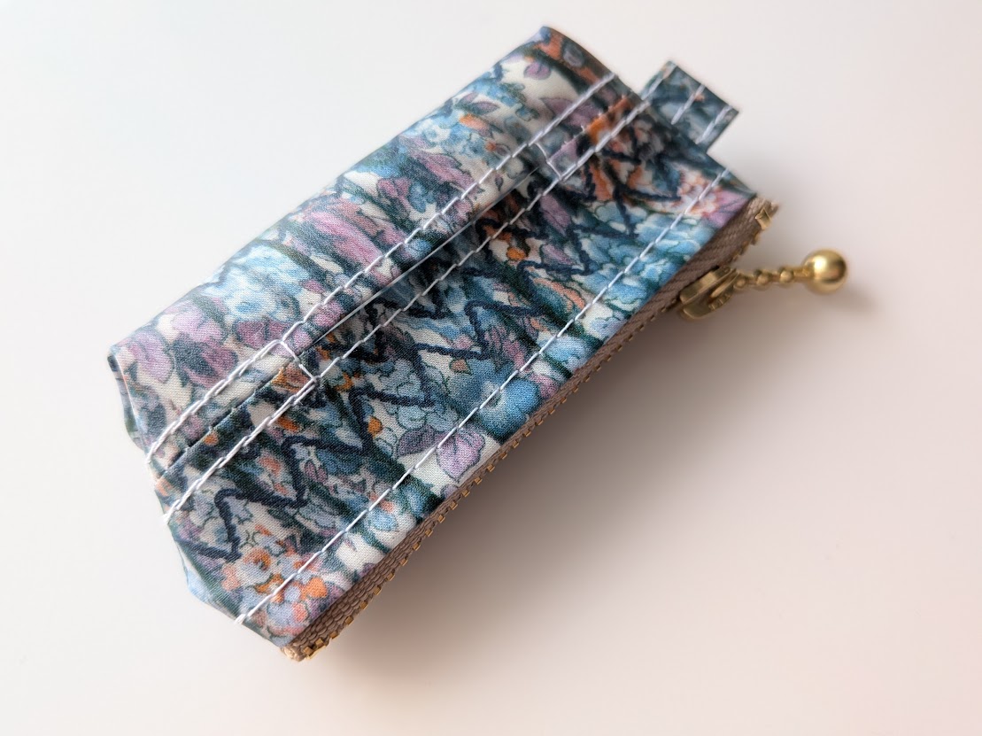 携帯ゴミ袋ケース エリジアンスモック リバティ ラミネート ♡「エリジアン」を新鮮にアレンジし珍しいパターンを作りました - 画像 (5)