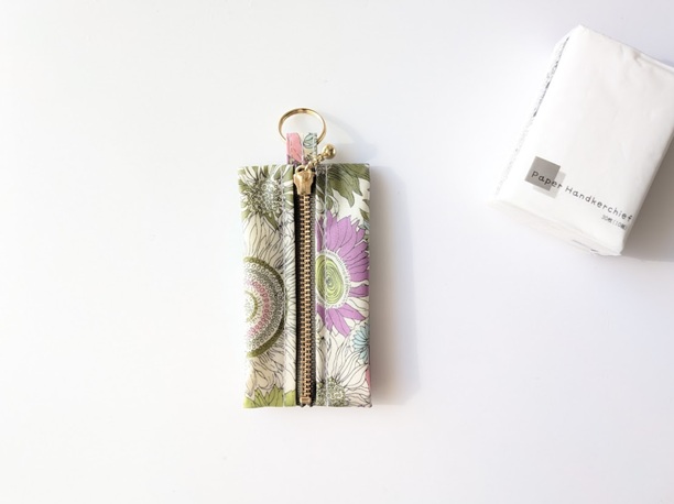 ★新商品★ 携帯用ペーパーナプキンケース ペーパーハンカチ リバティラミネート スモールスザンナ