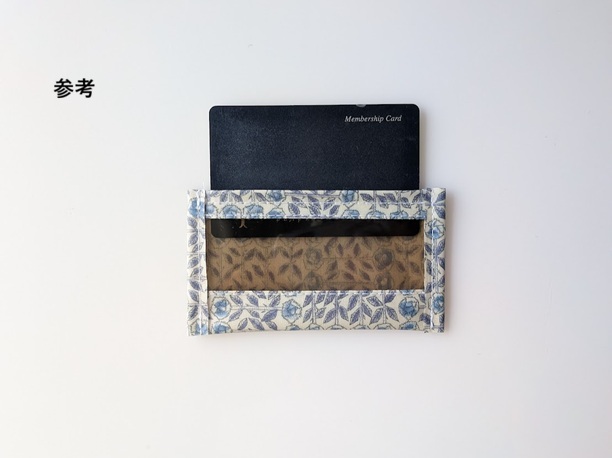 【数量限定】ポケットポーチ カードサイズ クラシックガーデン リバティ ラミネート ♡リバティのクラシック・デザインから厳選された花々を縮小しソフトな水彩で手描きし、クラシックな花々の草原を表現 - 画像 (8)