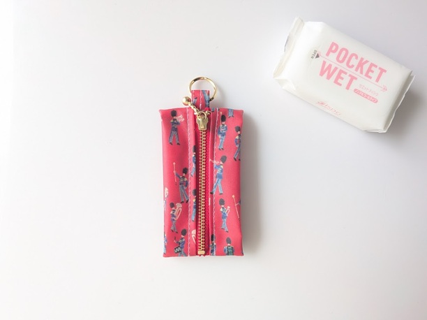 ★新商品★ 携帯用ペーパーナプキンケース ペーパーハンカチ リバティラミネート ミュージカルマーチ