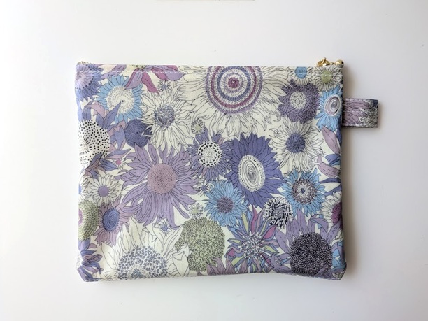 仕切りつきM-3 18.5×15 クリアポーチ スモールスザンナ リバティ ラミネート ♡大小さまざまなひまわり - 画像 (2)