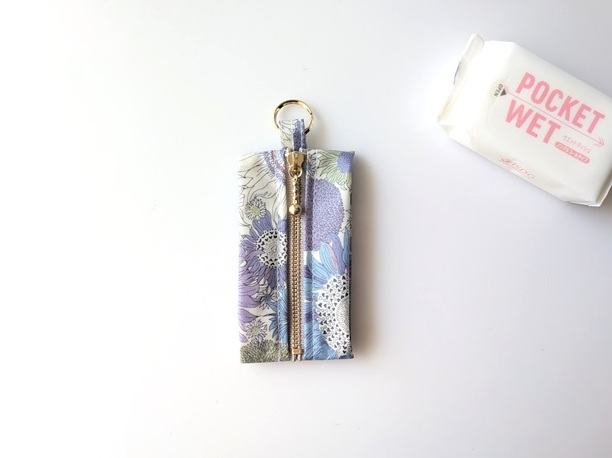 ★新商品★ 携帯用ペーパーナプキンケース ペーパーハンカチ リバティラミネート スモールスザンナ