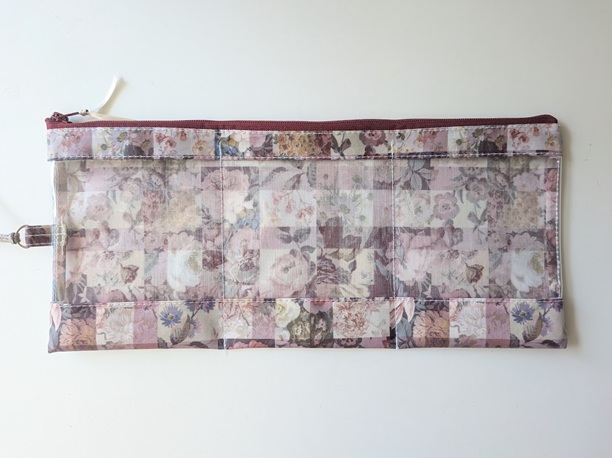【限定商品】3ポケット折りたたみポーチ|小物を分けて収納・ゴム交換可能仕様 リバティ ラミネート アーカイブギンガム - 画像 (2)