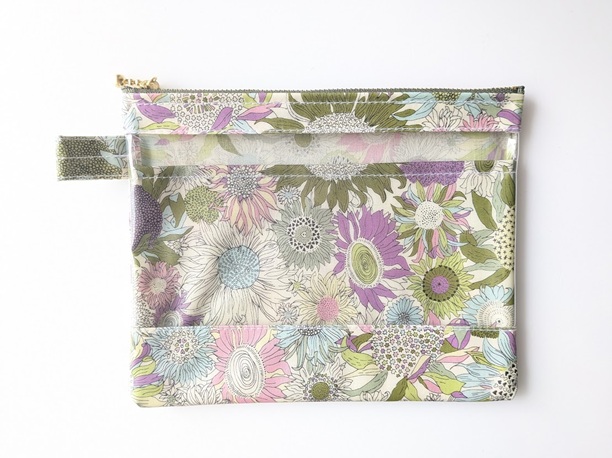 仕切りつきM-3 18.5×15 クリアポーチ スモールスザンナ リバティ ラミネート ♡